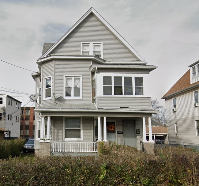 Building Photo - 66 Preston St Unit Second Floor