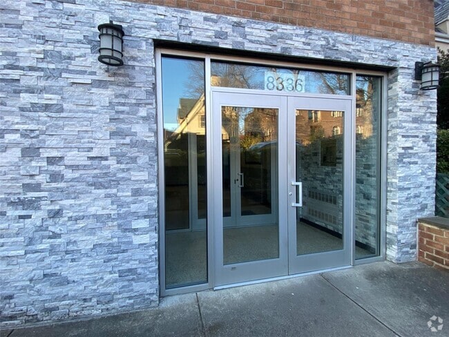 Building Photo - 83-36 Beverly Rd Unit 6A Rental