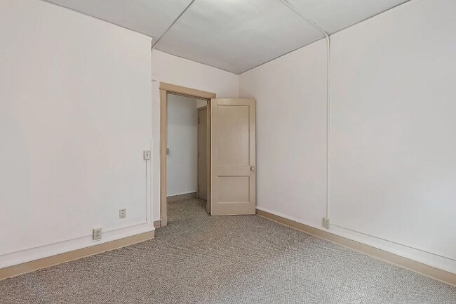 Photo - 2311 W Wisconsin Ave Unit 06