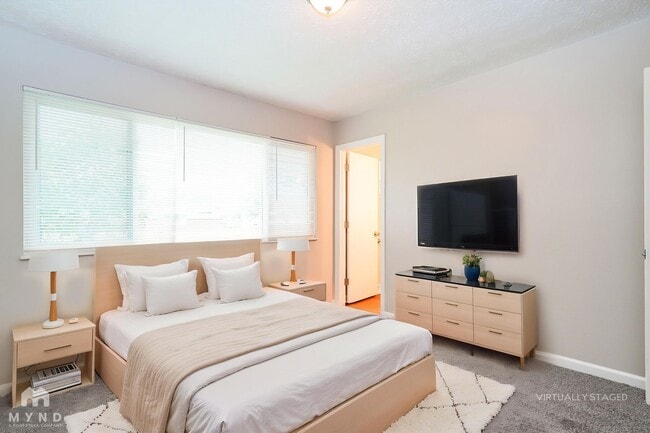 Photo - 10 Oakwood Dr