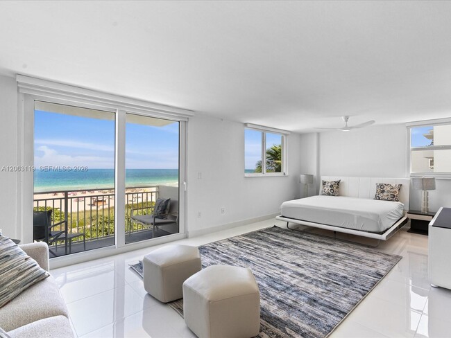Building Photo - 345 Ocean Dr Unit 515