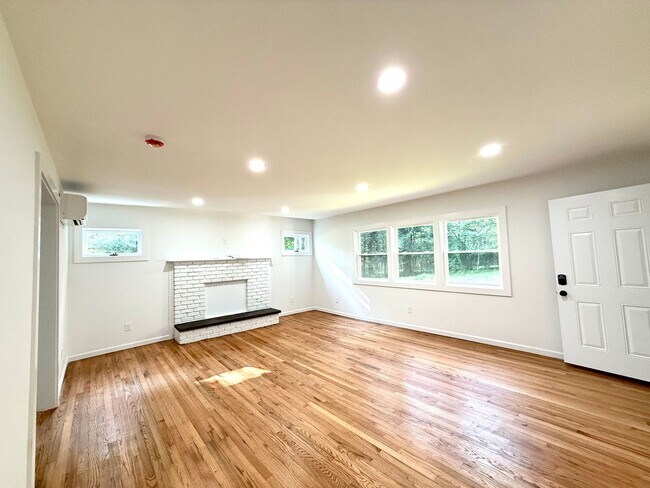 Photo - Serene & Spacious Fully renovated 1 BR ( 2... Apartamento Unidad A