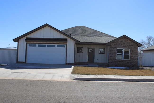 Photo - 129 Middleton Ln