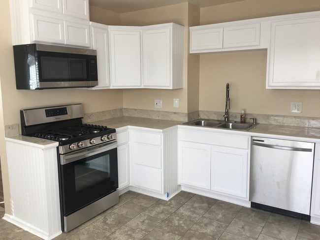 New dishwasher - 44710 Fig Ave Unit 44710