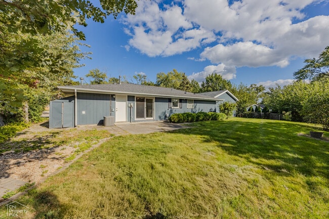 Photo - 124 Westover Ln