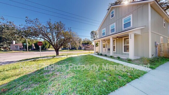 Photo - 966 Ingleside Ave
