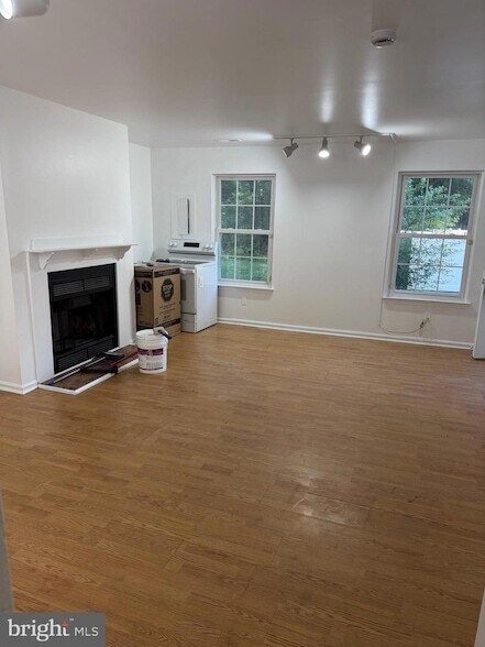 Photo - 1806 Huntingdon Mews