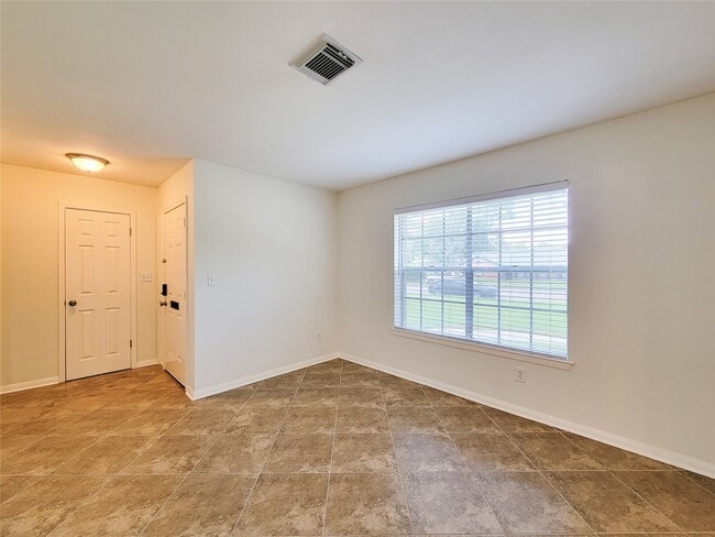 Photo - 2115 Forest Oaks Dr