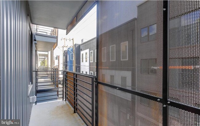 Photo - 2009 N Howard St