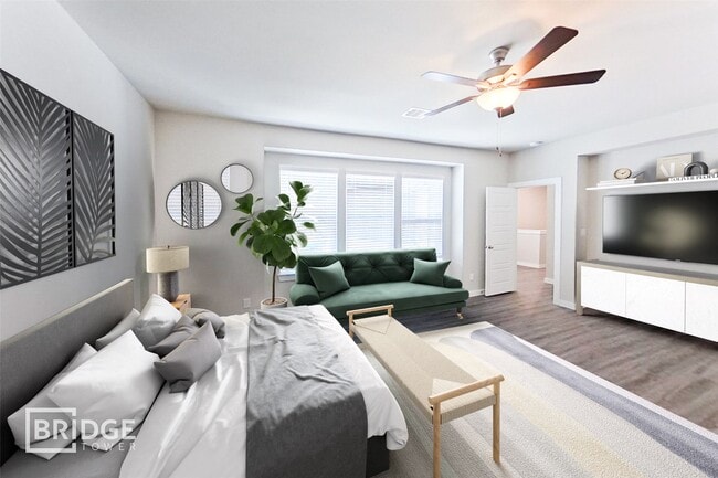 Building Photo - 305 Huisache St