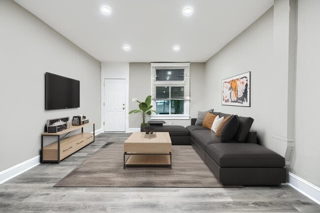Photo - 1113 Ashburton St
