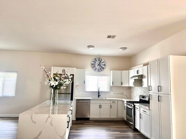 Photo - 9762 Palm Dr