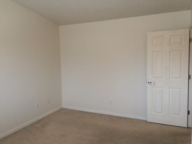 Photo - Beautiful 3 bedroom townhome in West Jordan!!