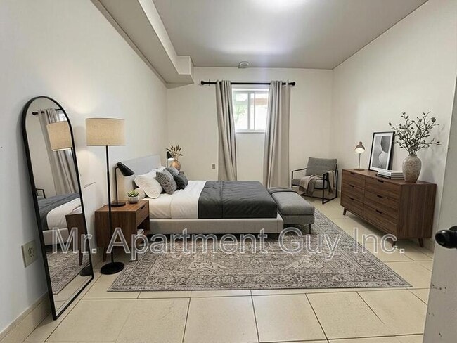 Photo - 28 Foxacre Row Unit 2