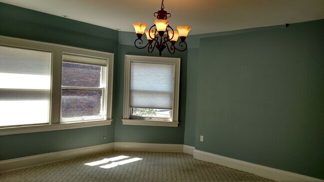 Building Photo - 1681 N Prospect Ave Unit 1681 A Rental
