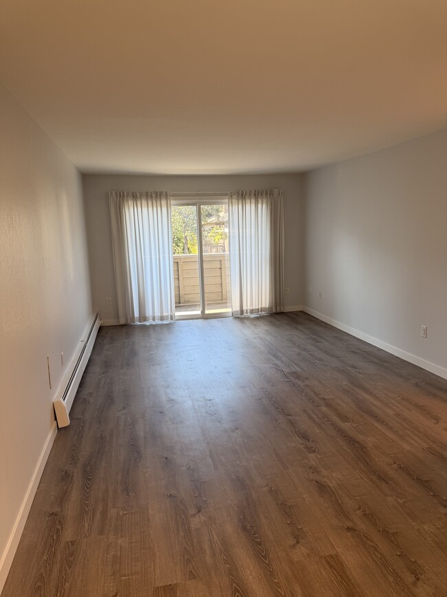 2790 Cedar Hill Rd Unit 303