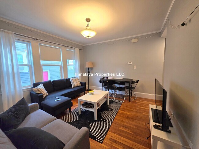 Photo - 17 Frederick Ave Unit 1