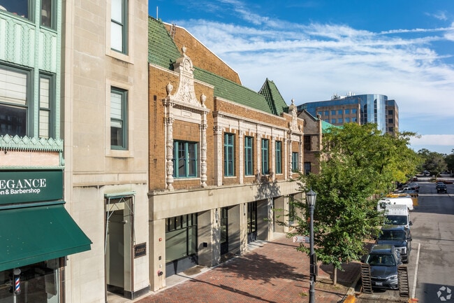 Building Photo - 1706 Sherman Ave Unit 404