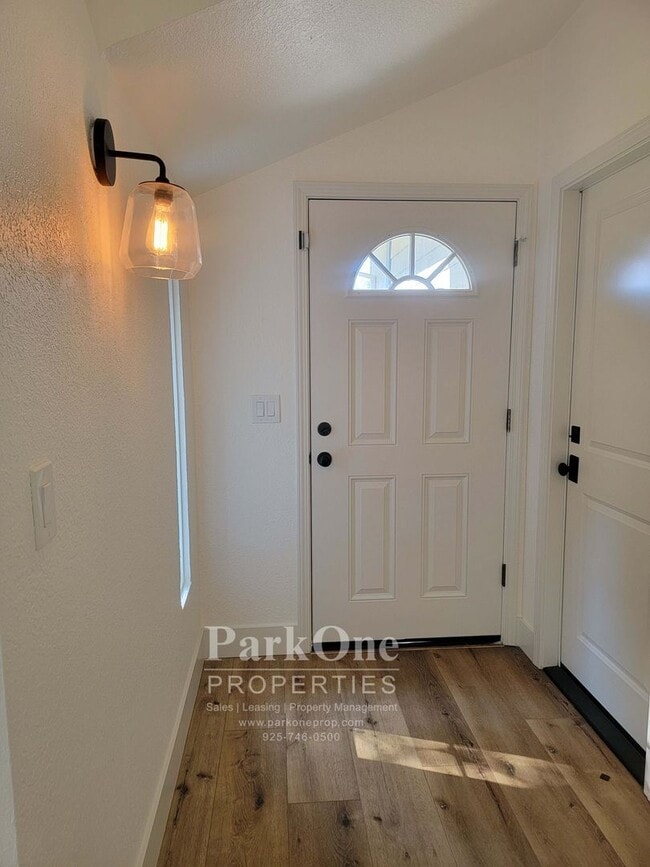 Photo - Spacious Updated Home with Expansive Private Yard