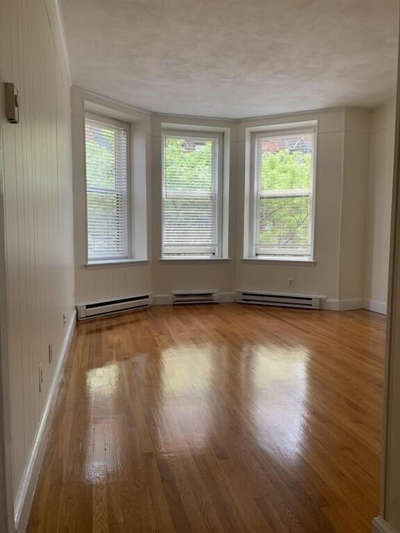 Building Photo - 263 Newbury St Unit 5 Rental
