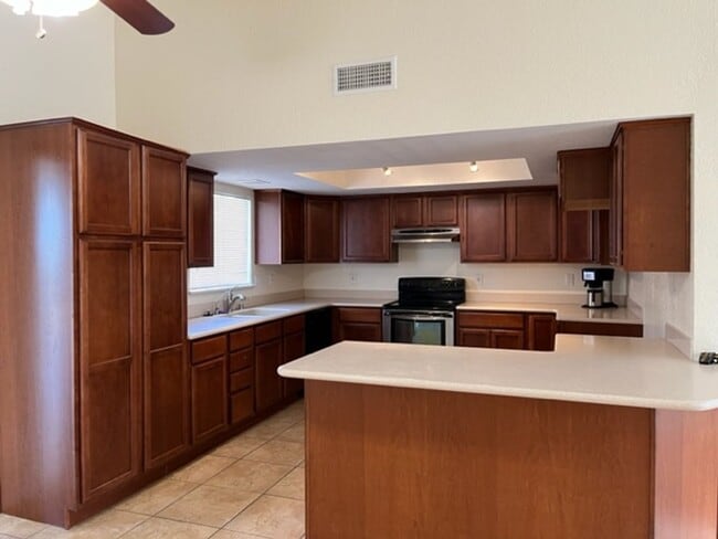 Photo - 3 Bedroom Home with Bonus Room!
