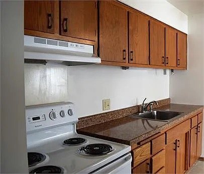 Photo - 230 N Douglas St