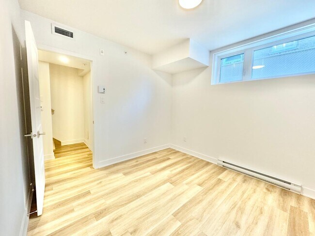 Photo - 2693 Bd Pie-IX