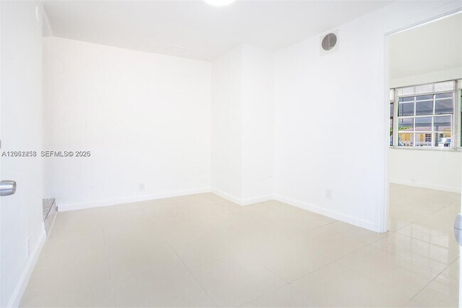 Photo - 2731 NW 100th St Unit B