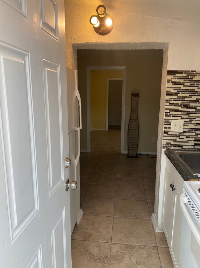 Photo - 2715 Ingot Pl