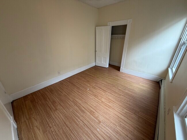Photo - 569 Main St Unit B1