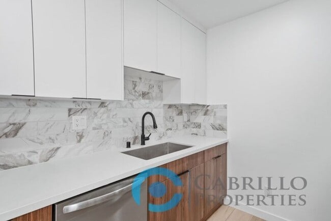 Photo - 4669 34th St Unidad 8