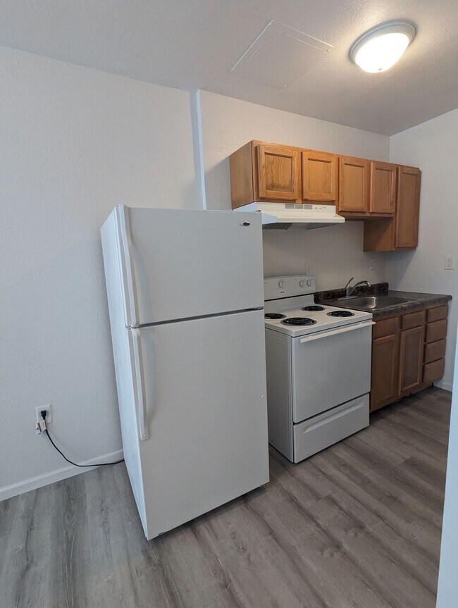 Photo - Modern Studio in Heart of Downtown - All Utilities and Internet Included! Unit 208