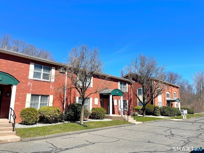 543 N Main St