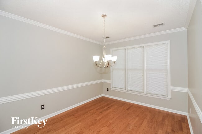 Photo - 719 Gable Ln