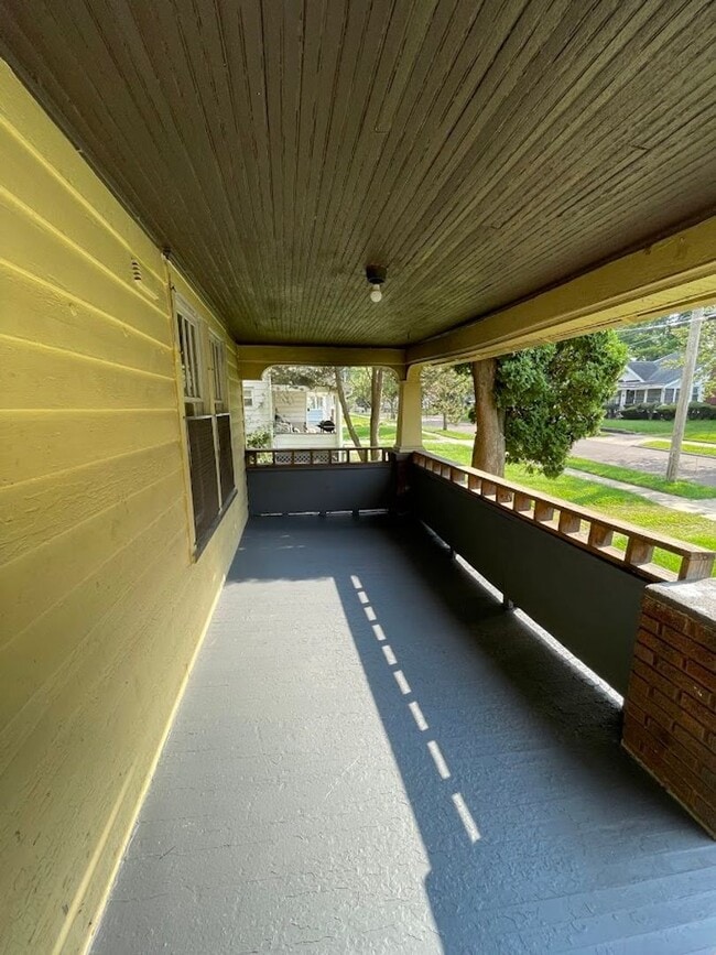 Photo - Four bedroom one bathroom home for rent
