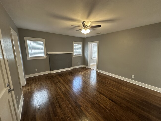 Photo - 1925 Luckie Ave