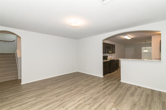 Photo - 13804 Winding Path Ln