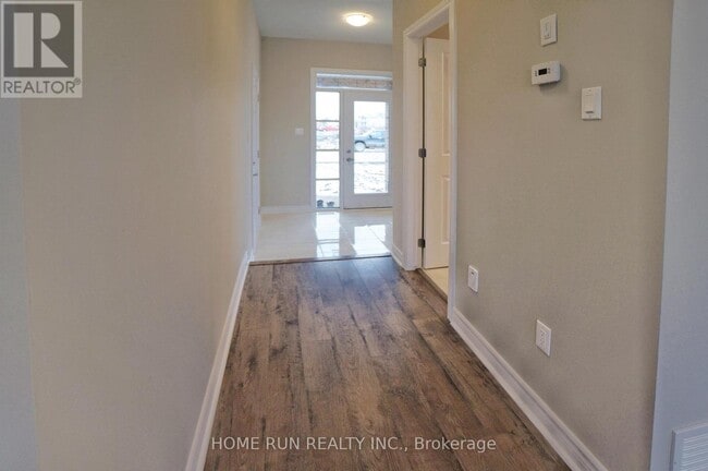 Photo - 2472 Waterlilly Way