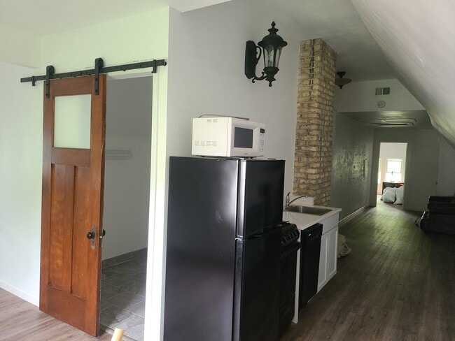 Photo - 2954 N Frederick Ave Unit #3