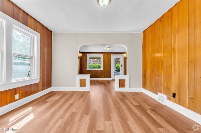 Building Photo - 8517 Rosewood Ave Unit 1/DN Rental