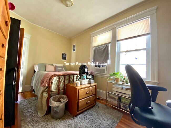 Photo - 106 W Adams St Unit 1st floor