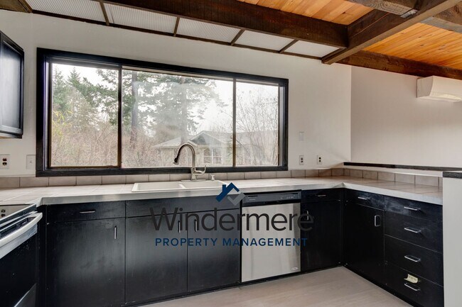 Photo - 3Bedroom 1.5 bath home