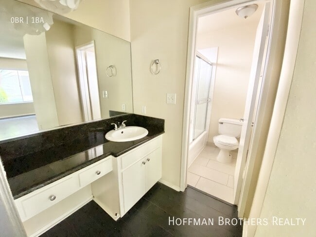 Photo - 1825 Butler Ave Unit 5