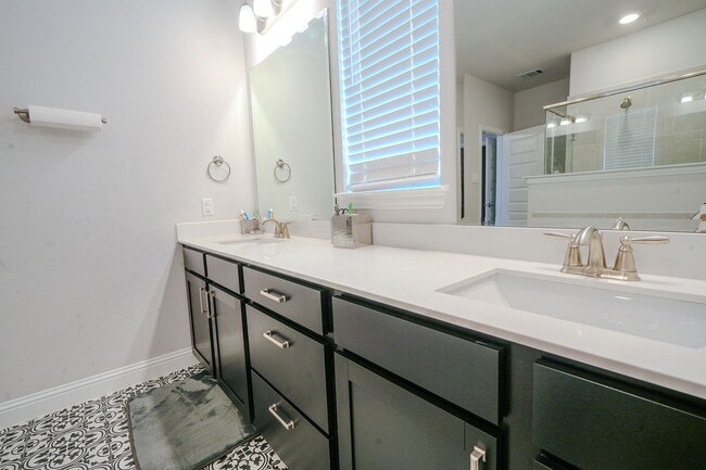 Photo - 2130 Argolis Dr