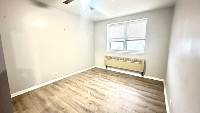 4031 Kenmore unit 105 - 4031 N Kenmore Apartments