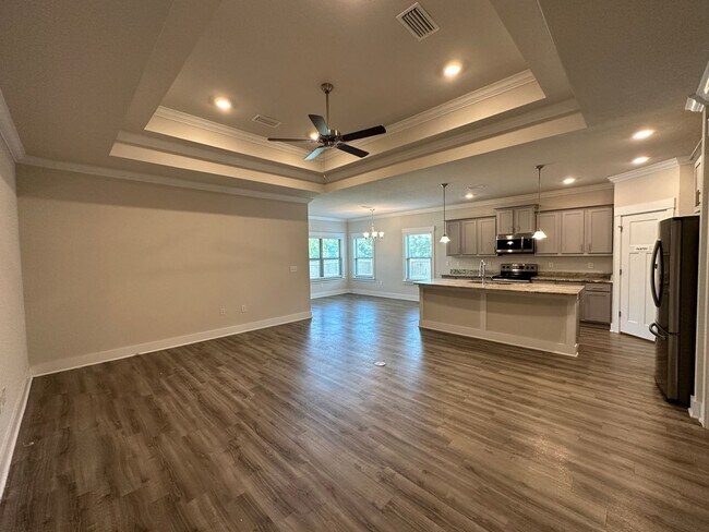 Photo - 4 Bedroom 3 Bath Craftsman Style Home off ...