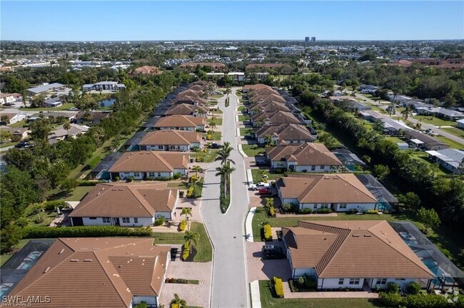 Building Photo - 1149 S Town and River Dr Rental