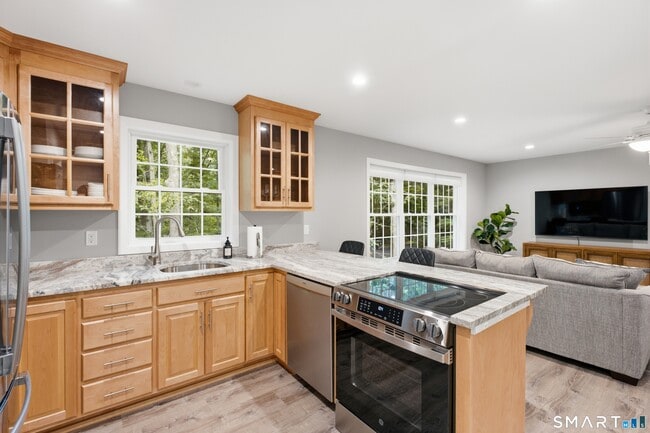 88 Orcutt Dr