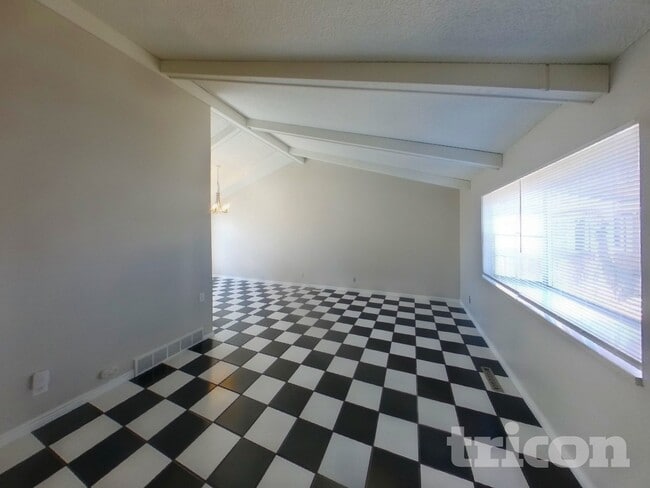 Photo - 2305 Providence Cir