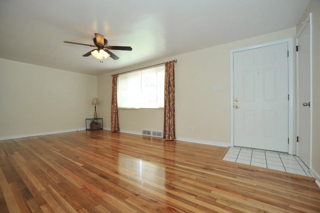 Photo - 1440 Barr Ave